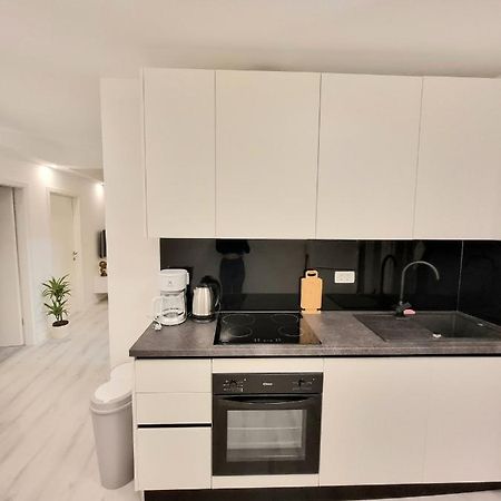 Apartamento Un Ami Pula Exterior foto