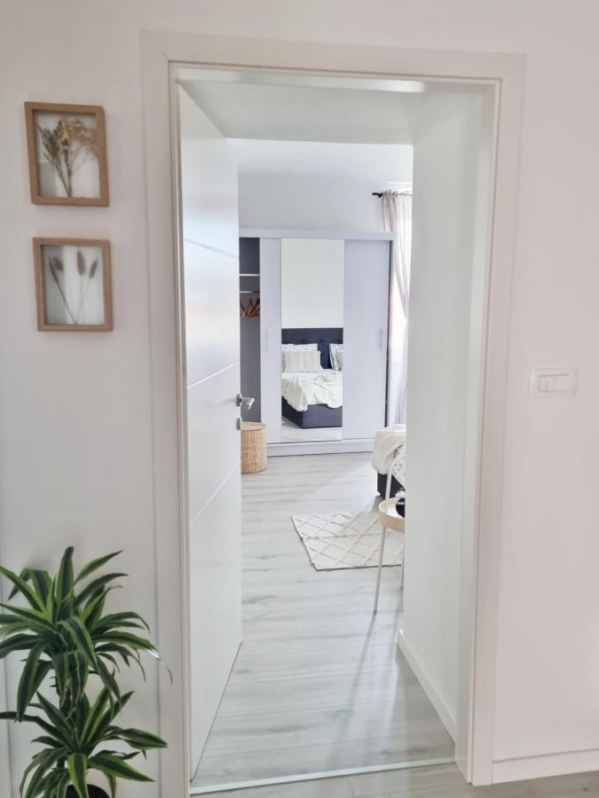 Apartamento Un Ami Pula Exterior foto